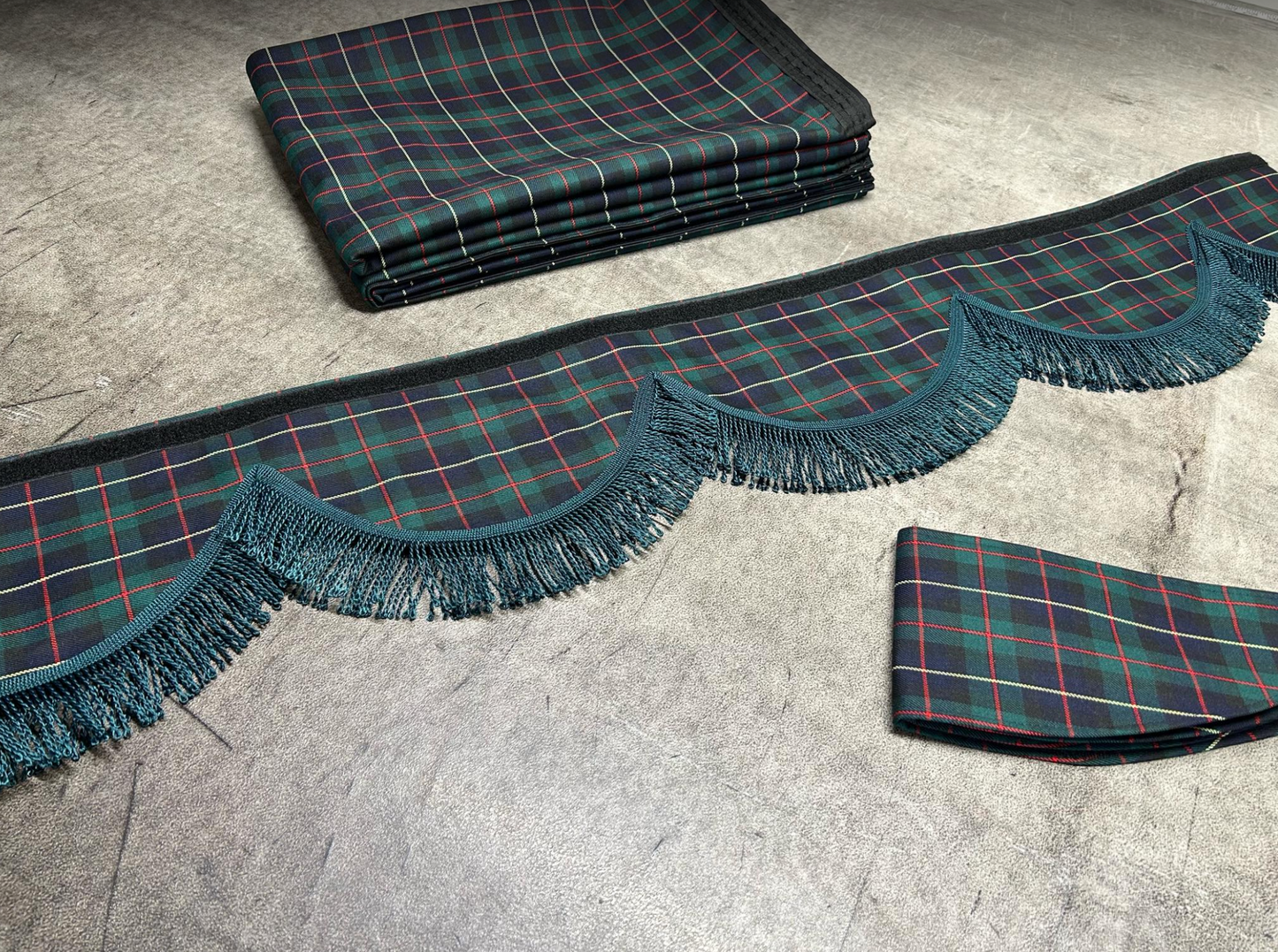 HGV Truck Curtains - Barrington - 7 scallop Pelmet with choice of trim