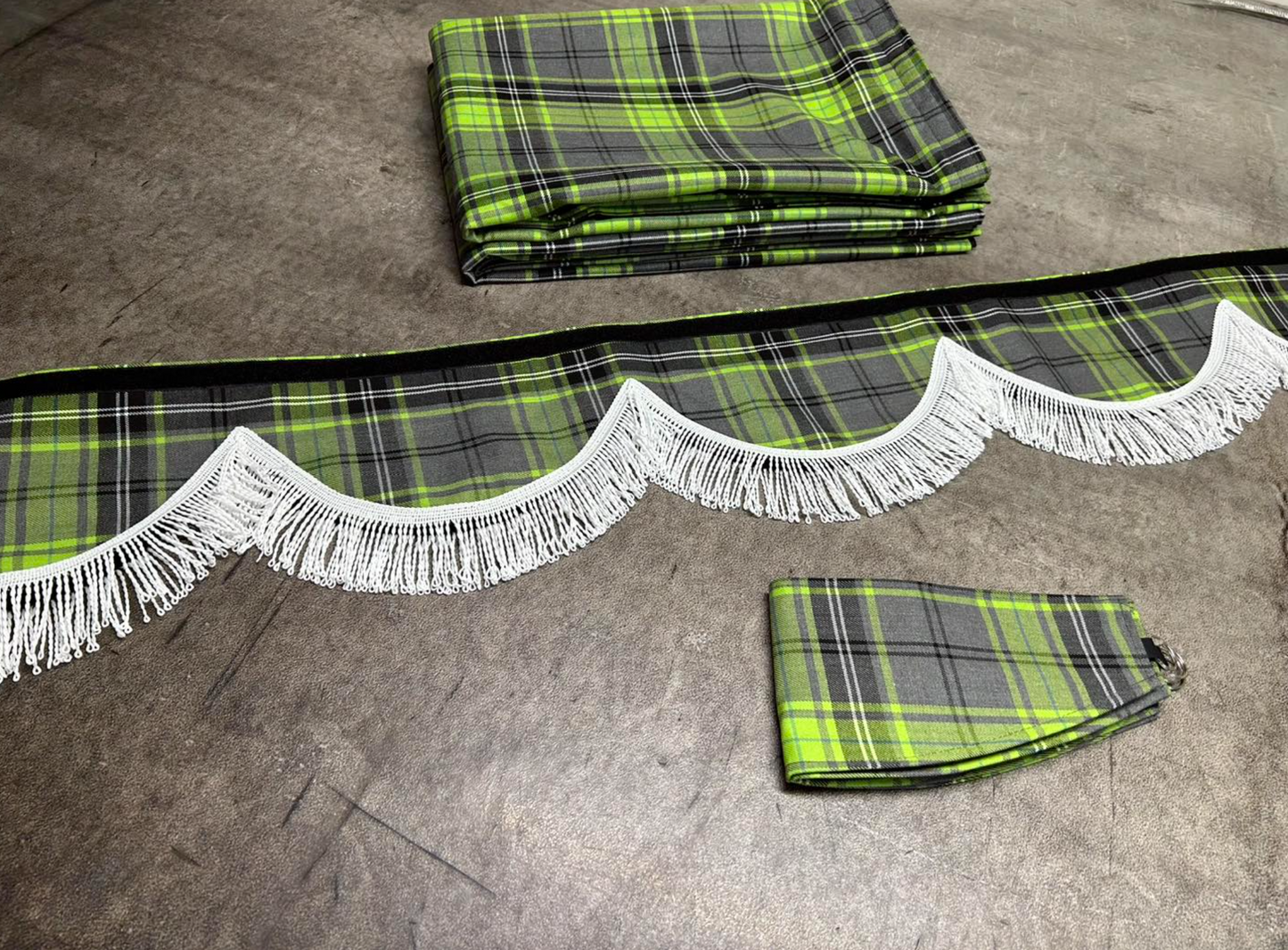 HGV Truck Curtains - Nickel and Lime - 7 scallop Pelmet with choice of trim